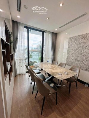 trực tiếp chính chủ cho thuê căn hộ 3 phòng ngủ tại vinhomes skylake. lh: huy)