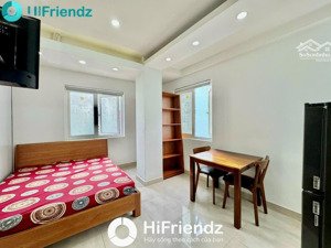 cho thuê chung cư mini thang máy hầm xe bảo vệ, studio 3 cửa sổ, full nt, ngay đại học hoa sen q10