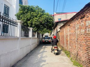 đất chính chủ cần bán gấp dt 40m giá 2,650tr oto cách nhà 10m đại mạch đa-hn