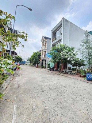 chủ kí gửi 150m2 đất, full tc, mtđ bê tông 8m, cách dt741 300m, tân vạn mỹ phước 5p.