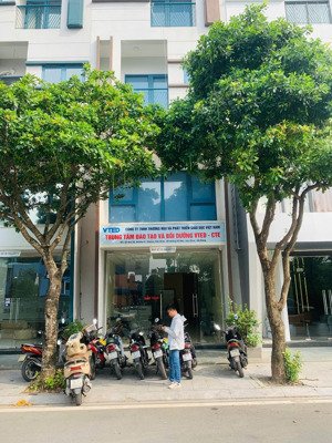 cho thuê liền kề galaxy - tố hữu - hà đông 96m2, 5 tầng 1 tum. thông sàn, thang máy cuối. giá 50tr