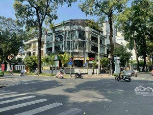 cho thuê tòa nhà mt hai bà trưng 10x25 hầm 7 tầng, thang máy suốt quận 1, giá 200tr