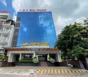 tòa nhà góc 3 mặt tiền lê văn sỹ ngay vòng xoay lang cha cả quận tân bình