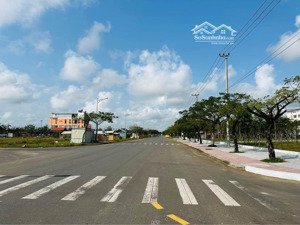 chính chủ cần bán lô đất đẹp ngay gần đại học fpt diện tích: 306m2, giá 5,79 tỷ