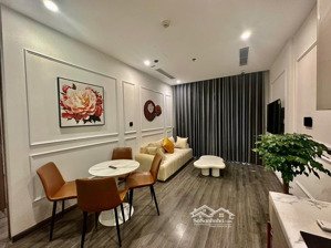 cần bán căn hộ 1pn tại the zenpark 45m2 tầng cao,view thoáng ,hướng mát, full đồ,giá chỉ nhỉnh 3 tỷ