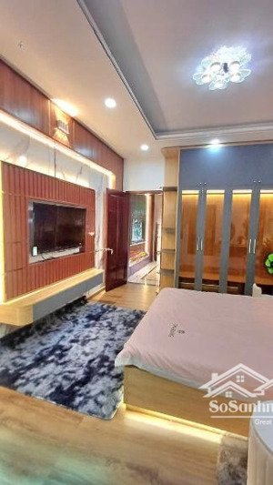 siêu phẩm nguyễn tư giản - 81m2 - 5 tầng - thang máy - phòng karaoke -phòng xông hơi