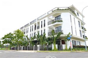 deluxe villas salacia 4 tầng 298m2 thiết kế hiện đại đón đầu đô thị cảng biển