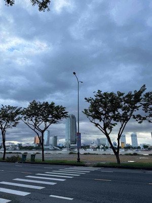 vị trí duy nhất view cực đẹp, nhà 3 tầng 2 mặt tiền