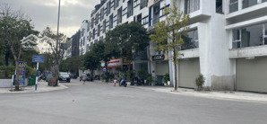 view vườn hoa -- vị trí đẳng cấp galaxy -- roman tố hữu -- đang cho thuê 40 triệu