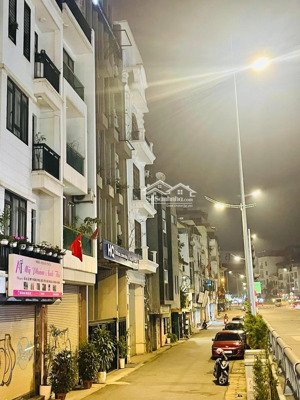 toà nhà văn phòng mặt phố cực vip - dt: 130m2 - giá chào 53,5 tỷ vị trí mặt phố âu cơ