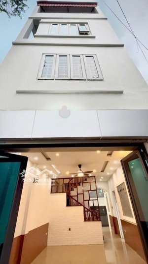 bán nhà ngọc thuỵ, long biên: 52m, 5 tầng, giá 8,8 tỷ: lô góc, ô tô, dân xây, gần phố, khai sơn