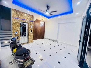 ngõ linh quang. nhà xây mới. 48m2 x 6t thang máy. lô góc nở hậu. ngõ thông full đồ. sổ đẹp