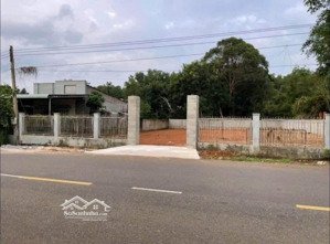 hơn 1105 m2 200m2 thổ cư giá 275 triệu rào sẵn trung tâm phú riềng