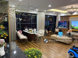 gia đình bán căn hộ cao cấp tòa keangnam, ban công đông nam view rất đẹp, sổ đỏ sẵn, nội thất đẹp