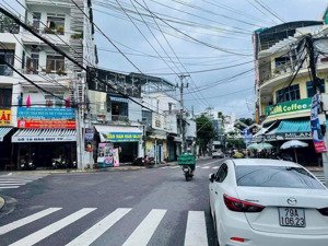 bán đất tặng nhà cấp 4 mặt tiền đường hoàng văn thụ, nha trang. dt 92m2, giá 143tr/m2