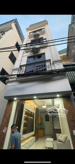 sát đh đại nam, 33m2, 5 tầng full nội thất, ô tô qua nhà, 5,95 tỷ