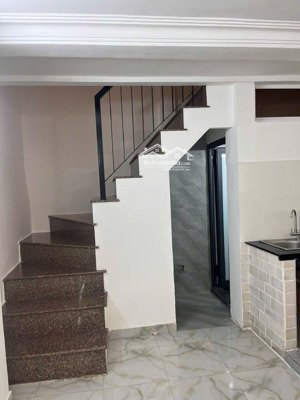 bán nhà 224/ lý thường kiệt, dt: 4m x 9,4m, hẻm 3.5m, 2 tầng, gía 6.7 tỷ tl