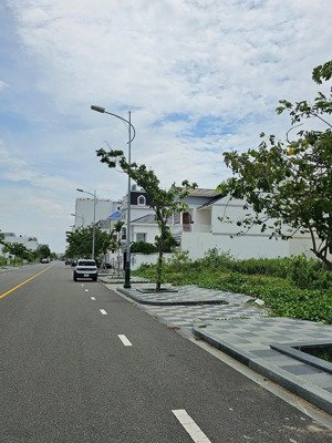 * bán đất 7mx20m shr ngay bãi biển đồi dương - phan thiết giá 11.6 tỷ