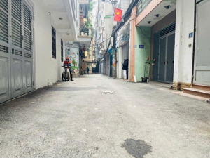 quan hoa - ô tô đỗ cửa - ngõ thông - 42m2 - chỉ 9.89 tỷ