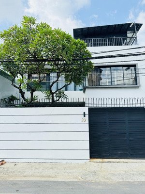 biệt thự kdc bình dân, hiệp bình chánh, dt 10m x 20,8m, thiết kế hiện đại sang trọng