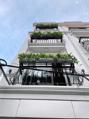 nhà mặt phố kinh doanh thạch bàn long biên 160m2 mặt tiền 5.2m, view trường học, aeon long biên