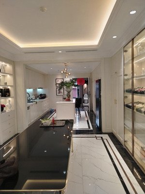 bán gấp nhà tại phố yên lạc_75m2 mt5.2m_phân lô oto tránh_ngõ thông, vừa ở vừa làm văn phòng_ 25 tỷ