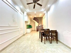 siêu phsiêu phẩm ngọc lâm trường nguyễn gia thiều - chợ ẩm thực - lên cầu 3 phút ngõ thông các ngả