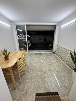 khu đông dân cư, dễ kinh doanh và cho thuê gần bệnh viện bạch mai và trung tâm thương mại