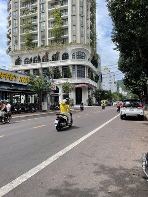 bán nhà mặt tiền gần nguyễn thị định tp quy nhơn, 70m2, 3 tầng, giá 6tỷ800