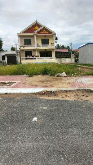 chính chủ gửi bán lô đất 89,8m trục đường 26m khu d chạy ra cầu nguyễn trãi