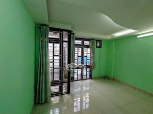 bán nhà mtkd hoa lan, p2, phú nhuận . lh/ điệp 