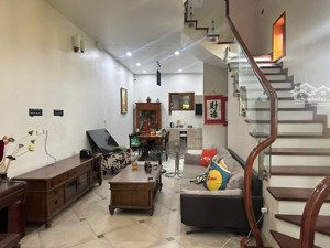 cho thuê nhà tư đình - full nội thất siêu đẹp