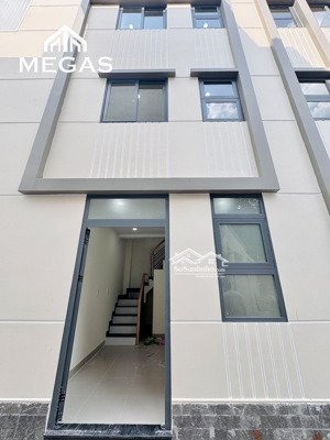 nhà nguyên căn mới xây ngay mặt tiền đẹp chu văn an - 2 phòng ngủ 2 wc không gian rộng rãi