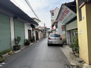 bán gấp nhà 3 tầng mới xây sẵn ở và kinh doanh được luôn, đường thông ô tô chạy vèo vèo gần cầu tl