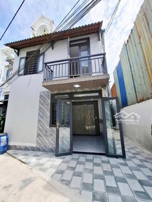 nhà mặt tiền ngay ngã 3 đông quang q12 giá 1ty068tr 4x7 sổ hồng đầy đủ