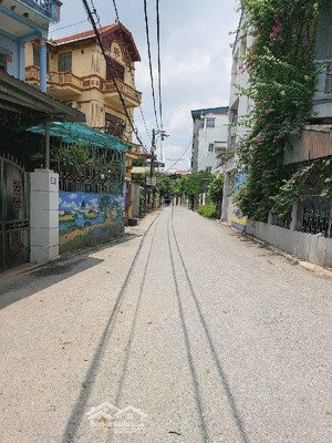 hiếm-nhà trâu quỳ măt tiền lý tưởng- ngõ thông vĩnh viễn- ô tô 7c vào nhà- nhỉnh 7 tỷ