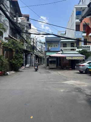 7x22m hẻm nhựa 7m khu vực vip phan đăng lưu mua là lời ngay!