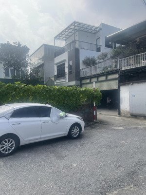 hiếm - đất đông dư 62m2 - ô tô tải vào đất - ngõ thông - gần vin 1, gần ecopark - giá nhỉnh 6 tỷ