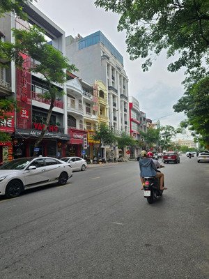 bán nhà mặt phố văn cao,trái tim phố tây sầm uất!