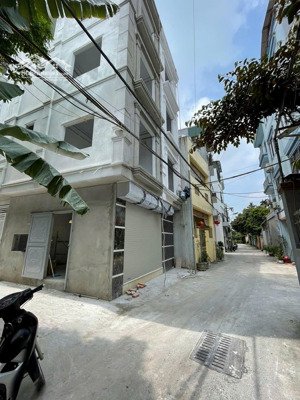 nhà đẹp sổ đỏ giá tốt biên giang sd 30/32m2*4t, 10m ô tô đỗ, giá 3.25 tỷ ctl lh mr khanh 