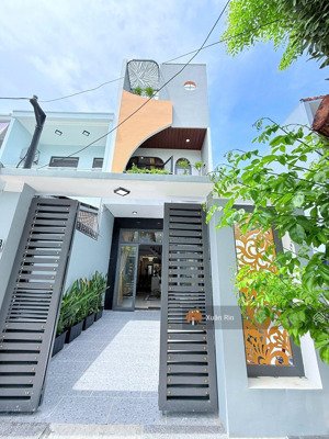 nhà mới đẹp phú lộc 19 4pn, 4wc gần chợ, gần biển chỉ xách vali vào ở ngay