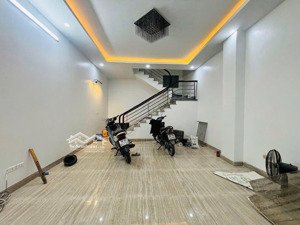 chủ cần bán gấp nhà lạc long quân, cầu giấy