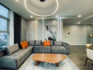 chính chủ gửi bán căn hộ lancaster luminaire, 45m2, studio, giá 4.3 tỷ. lh: 