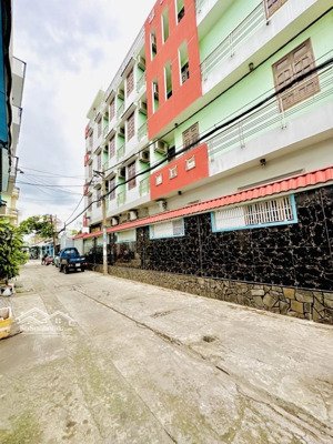 giảm giá!! hẻm oto thạch lam 3tầng 7tỷ9 82m2 trung tâm tân phú