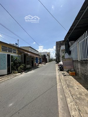 nhà 3 tầng - ô tô ngủ trong nhà - kết cấu đẹp