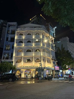 siêu phẩm góc 2mt lê trọng tấn - 8m x 19m - hdt 150 triệu/tháng - giá chỉ 35 tỷ