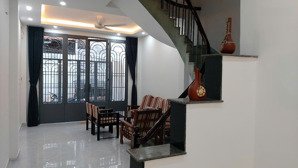 nhà nguyên căn full nội thất trung tâm quận 7, giá ưu đãi