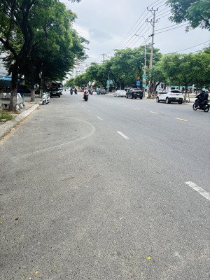 bán lô đất sạch đẹp đường 10m5 khúc hạo khu sầm uất vừa ở vừa kinh doanh