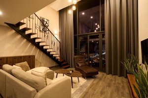 siêu hot!! cho thuê căn penstudio view cầu nhật tân, nội thất khách sạn, có thể vào luôn, giá 16tr