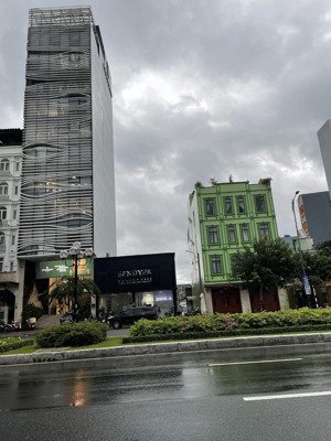 125m2, mặt tiền kinh doanh cà phê, 8 phòng trọ, 3 tầng chỉ 11 tỷ ngô quyền, sơn trà.